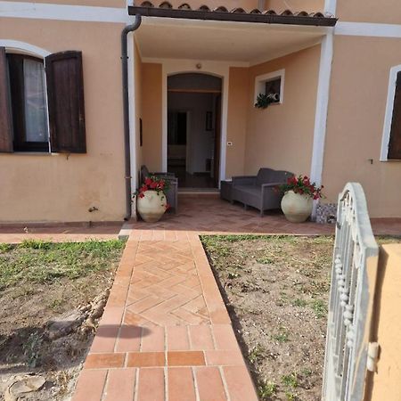 Hotel Claudia'S House Santa Teresa Gallura Exterior foto
