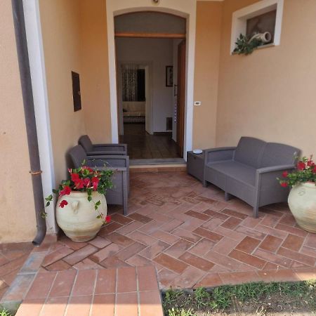 Hotel Claudia'S House Santa Teresa Gallura Exterior foto