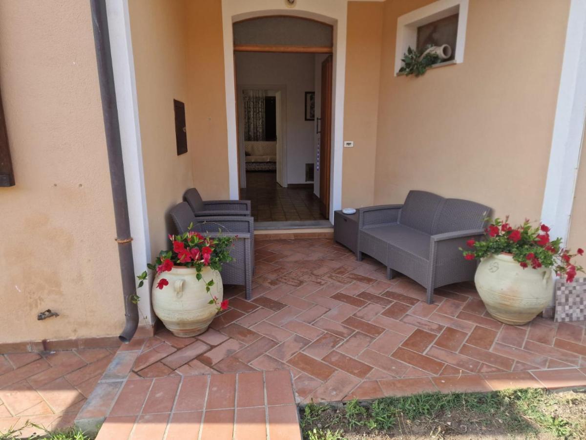 Hotel Claudia'S House Santa Teresa Gallura Exterior foto